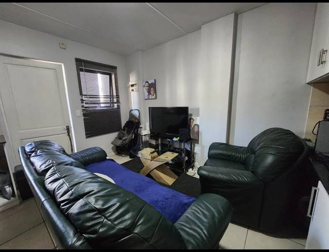 1 BEDROOM APARTMENT FOR SALE IN KENSINGTON